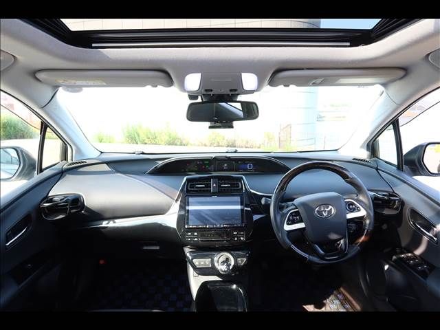 PRIUS 4WD