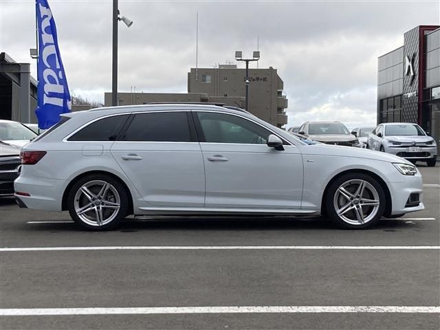 AUDI A4 AVANT