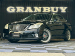 CROWN sedan