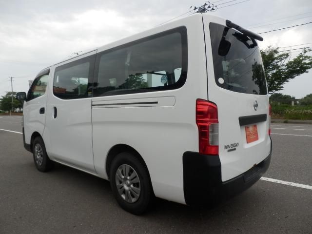 NV350 CARAVAN 4WD