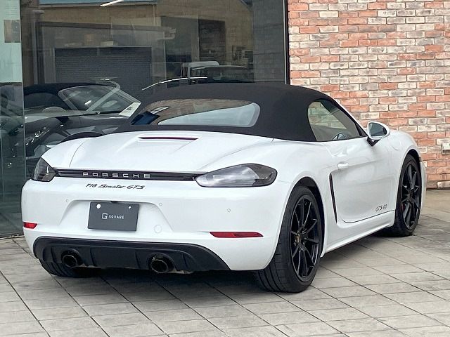 PORSCHE 718BOXSTER