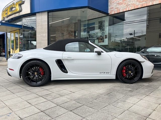 PORSCHE 718BOXSTER