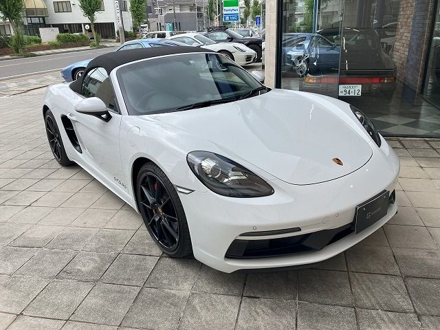 PORSCHE 718BOXSTER