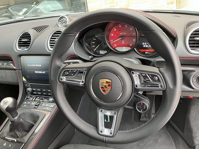 PORSCHE 718BOXSTER