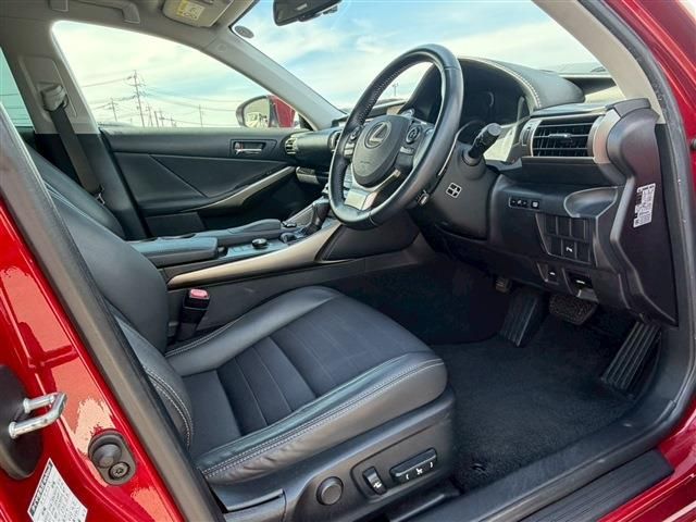 LEXUS IS250