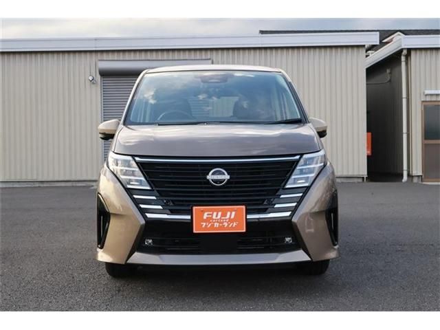 SERENA WG 4WD