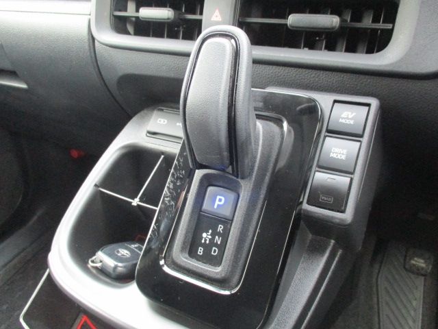 SIENTA HYBRID