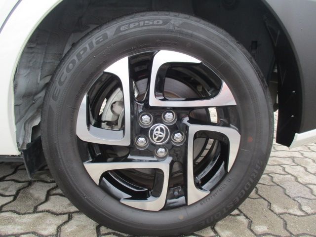 SIENTA HYBRID