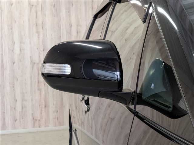 ESTIMA HYBRID 4WD