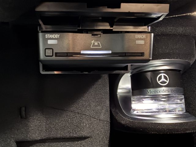 MERCEDES BENZ EQE SUV