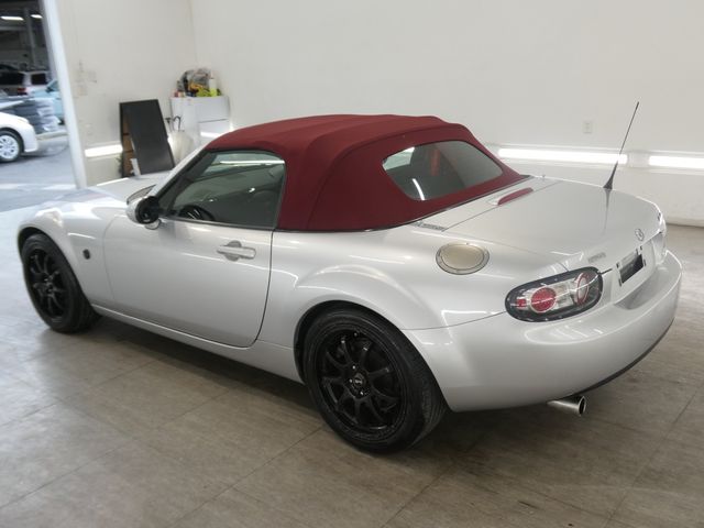 ROADSTER