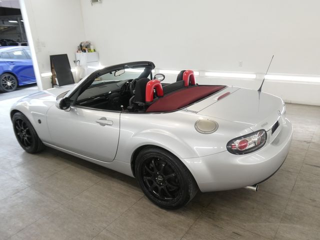 ROADSTER