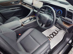 CROWN sedan hybrid