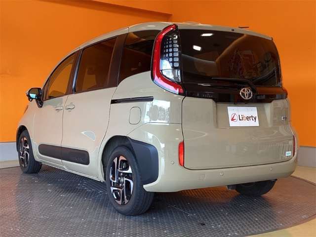 SIENTA HYBRID