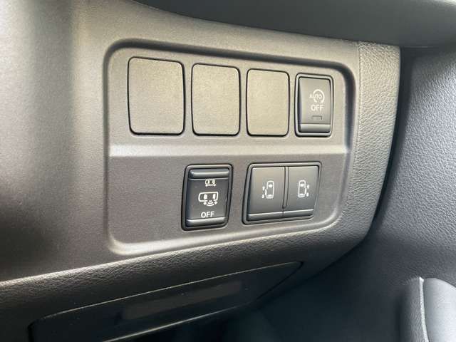 SERENA  S-HYBRID 4WD