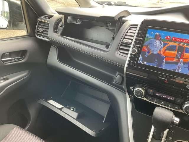SERENA  S-HYBRID 4WD