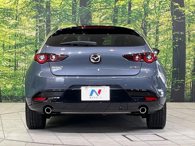 MAZDA3 FASTBACK