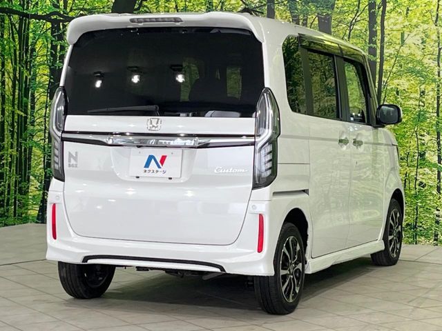 N BOX CUSTOM 4WD