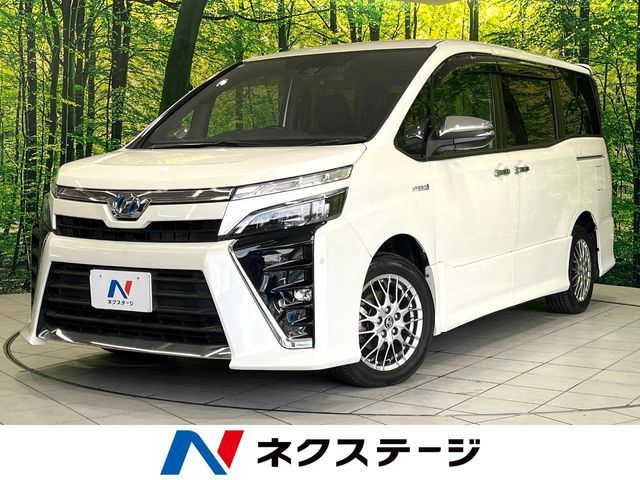 VOXY HYBRID