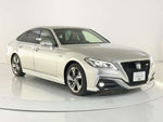 CROWN sedan hybrid