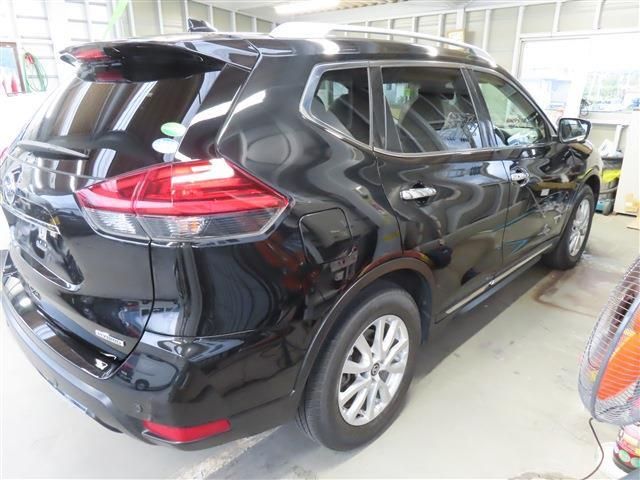 X-TRAIL HYBRID 4WD