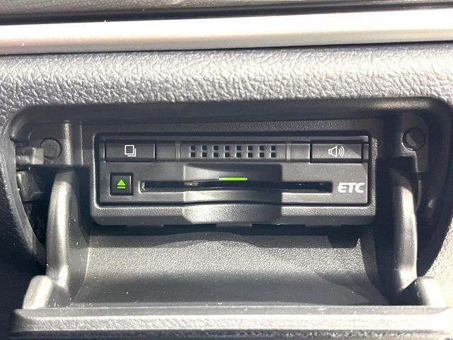 CROWN sedan hybrid 4WD