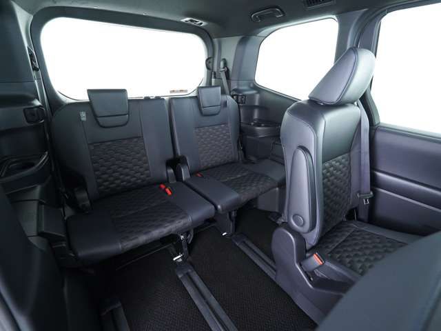 VOXY HYBRID 4WD