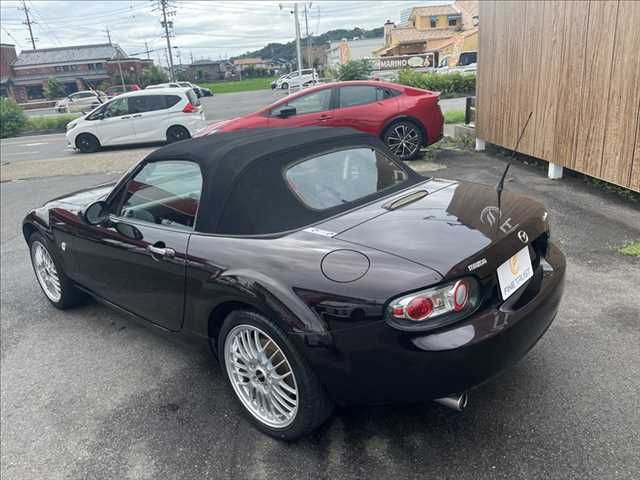 ROADSTER