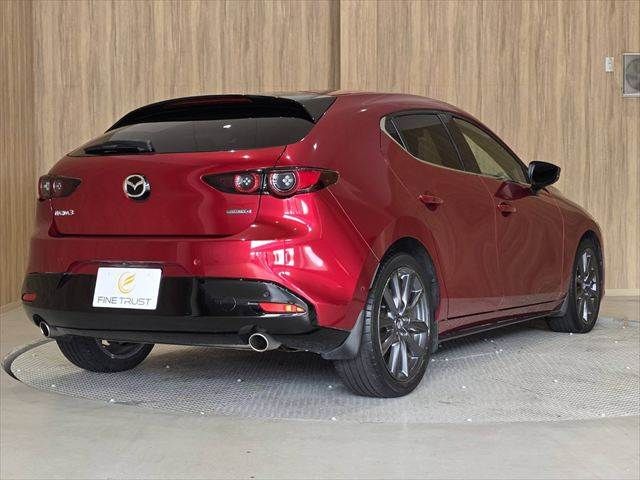 MAZDA3 FASTBACK