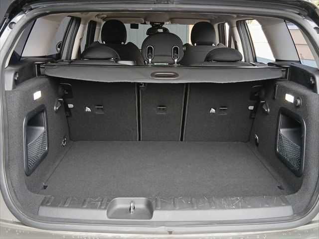 ＭＩＮＩ　ＣＬＵＢＭＡＮ