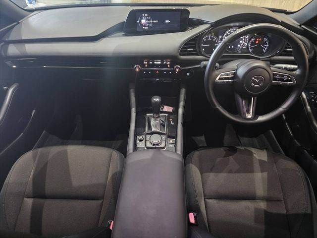 MAZDA3 FASTBACK