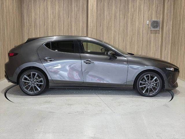 MAZDA3 FASTBACK