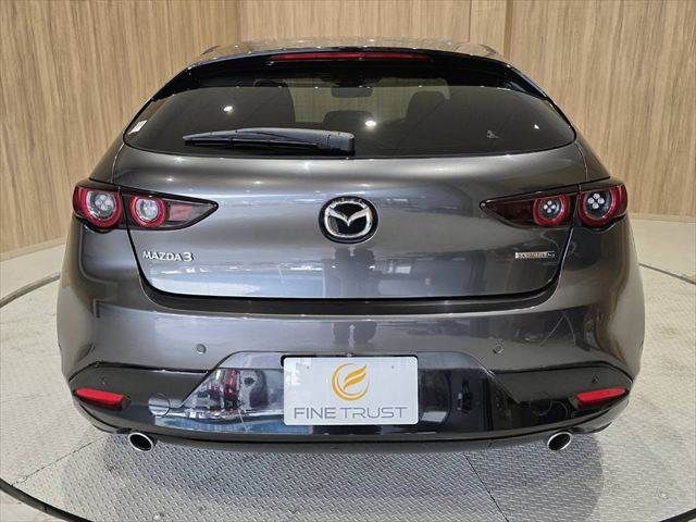 MAZDA3 FASTBACK