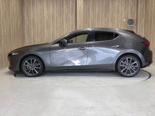 MAZDA3 FASTBACK