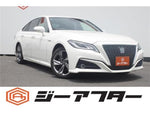 CROWN sedan hybrid