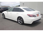 CROWN sedan hybrid