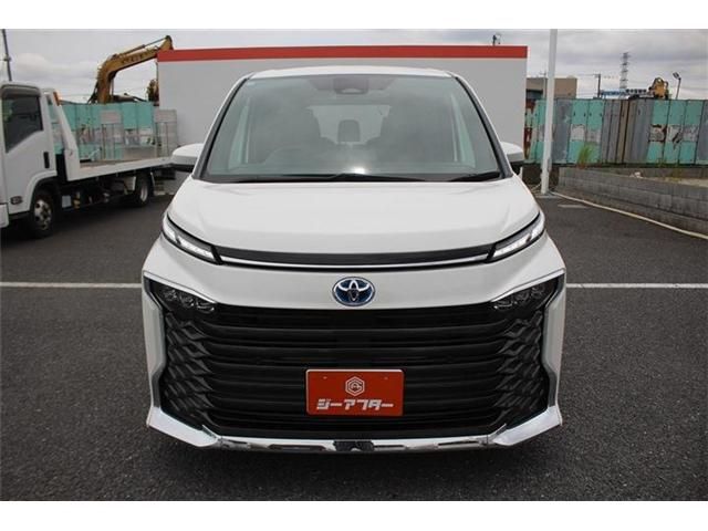 VOXY HYBRID