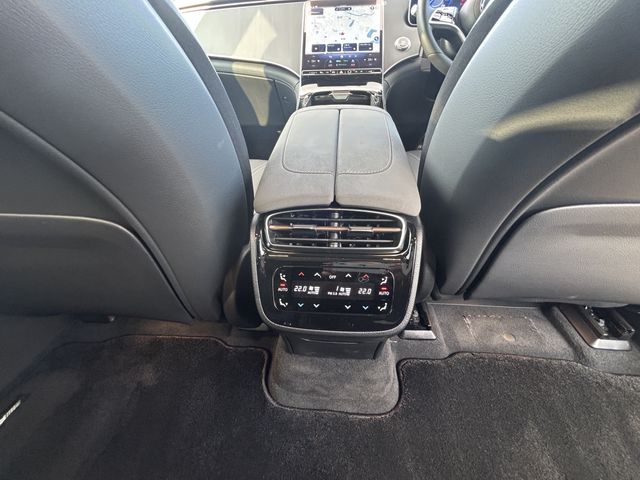 MERCEDES-BENZ EQS SUV