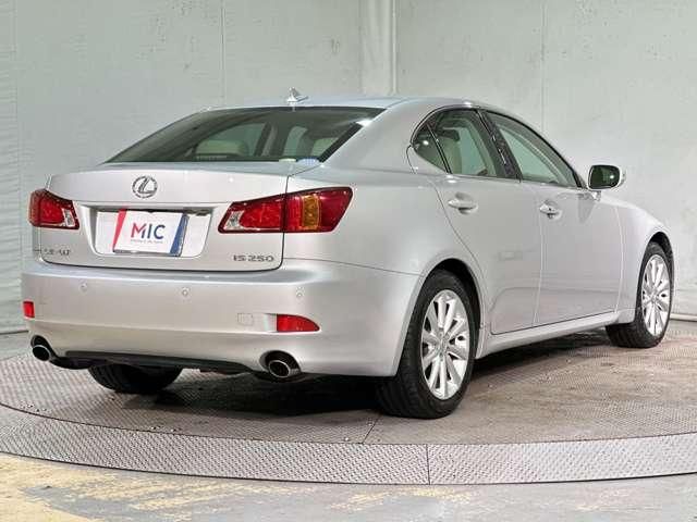 LEXUS IS250