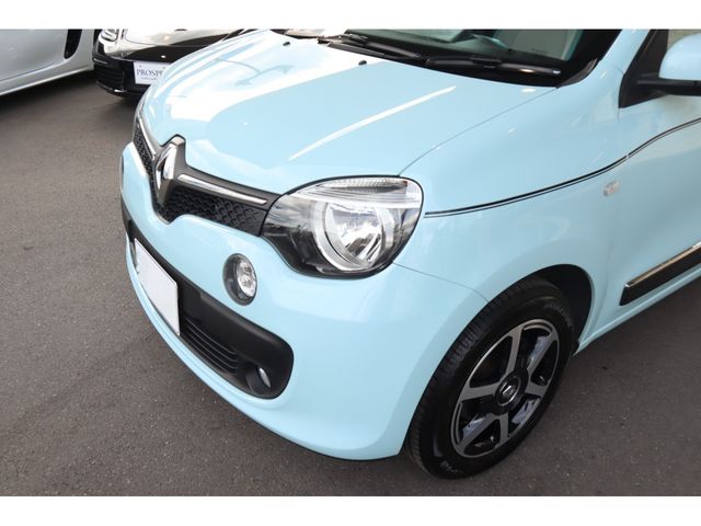 RENAULT TWINGO