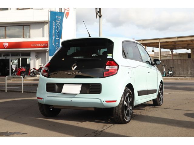 RENAULT TWINGO