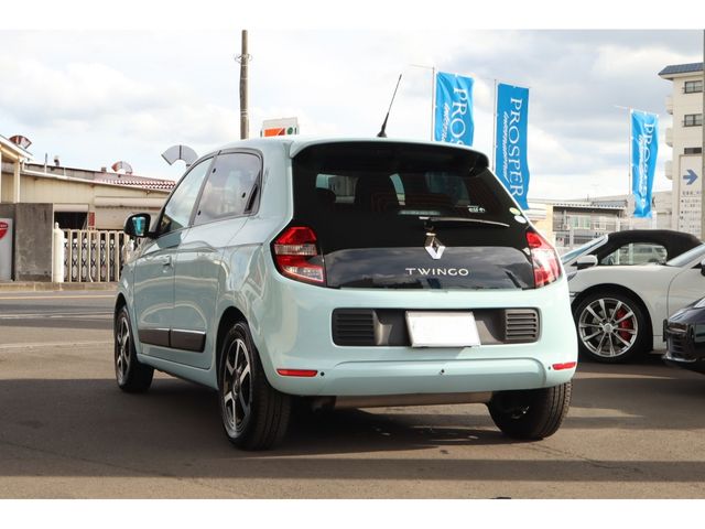 RENAULT TWINGO