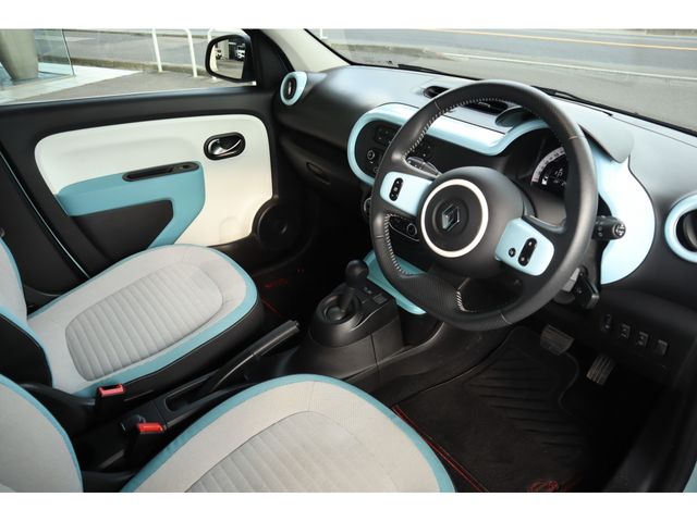 RENAULT TWINGO