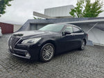 CROWN sedan