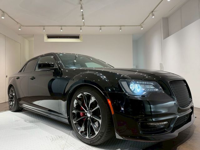 CHRYSLER 300