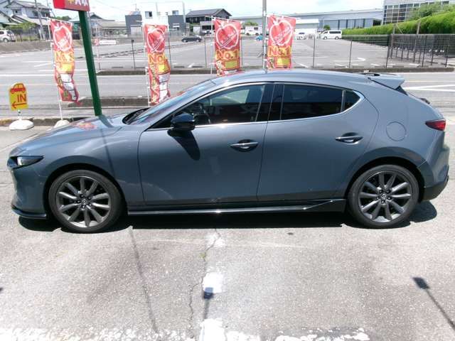 MAZDA3 FASTBACK