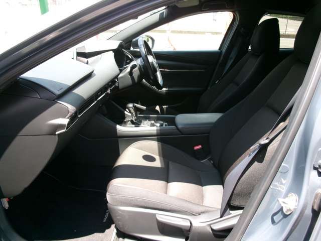 MAZDA3 FASTBACK