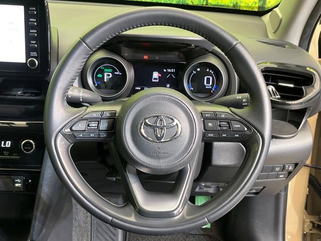 YARIS CROSS HYBRID