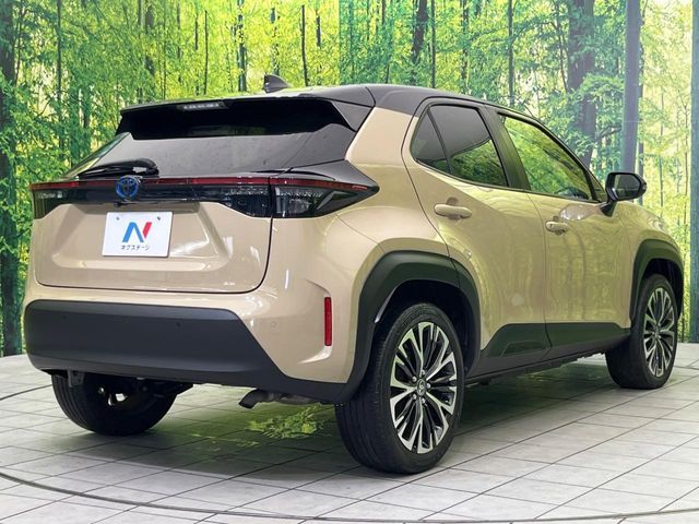 YARIS CROSS HYBRID