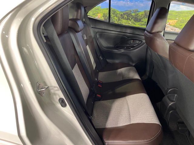 YARIS CROSS HYBRID